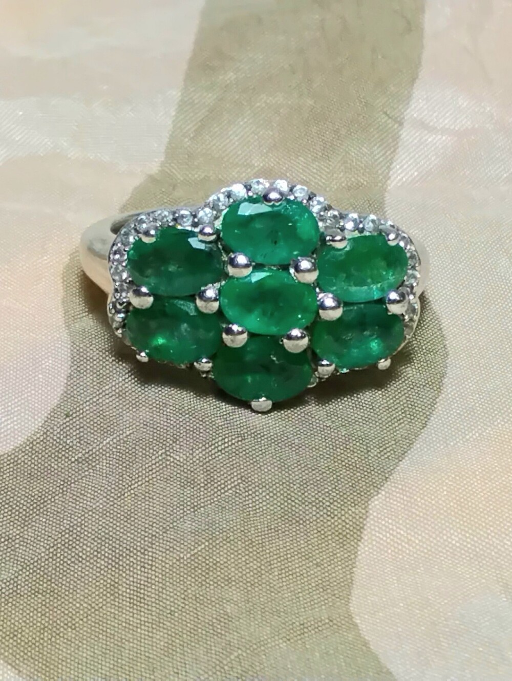 925 Silver Emerald Cluster Ring Sz 8 - Picture 2 of 7